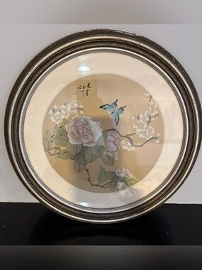 Vintage Round Framed Floral & Butterfly Wall Art